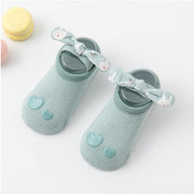 Load image into Gallery viewer, Baby / Toddler Love Bowknot Socks
